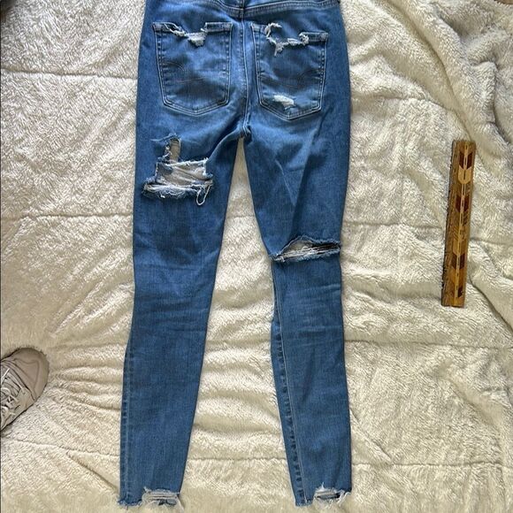 American eagle Distressed Blue Jeans size 4 - Picture 2 of 7